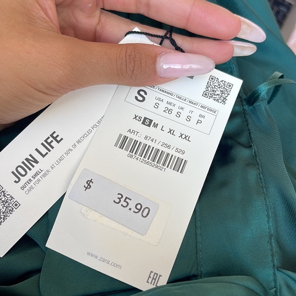 Zara flowy satin effect shirt (new) - Picture 3 of 8